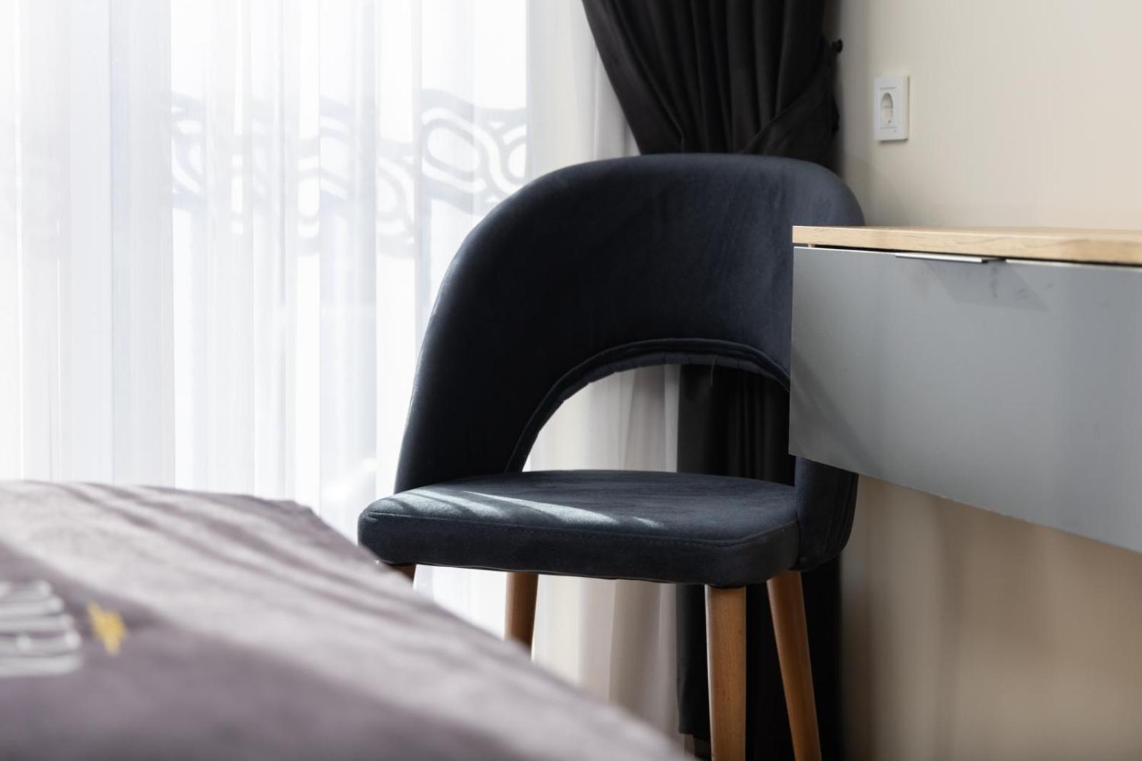 Vetus Hotel Пристина Екстериор снимка